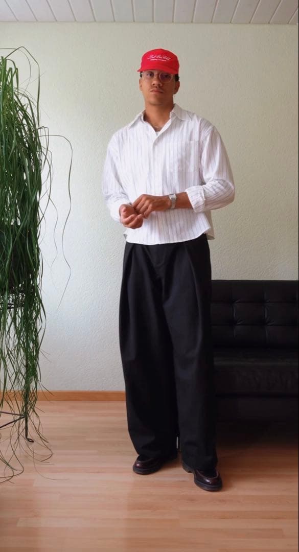 『完売品』ZARA ワイドレッグプリーツパンツ