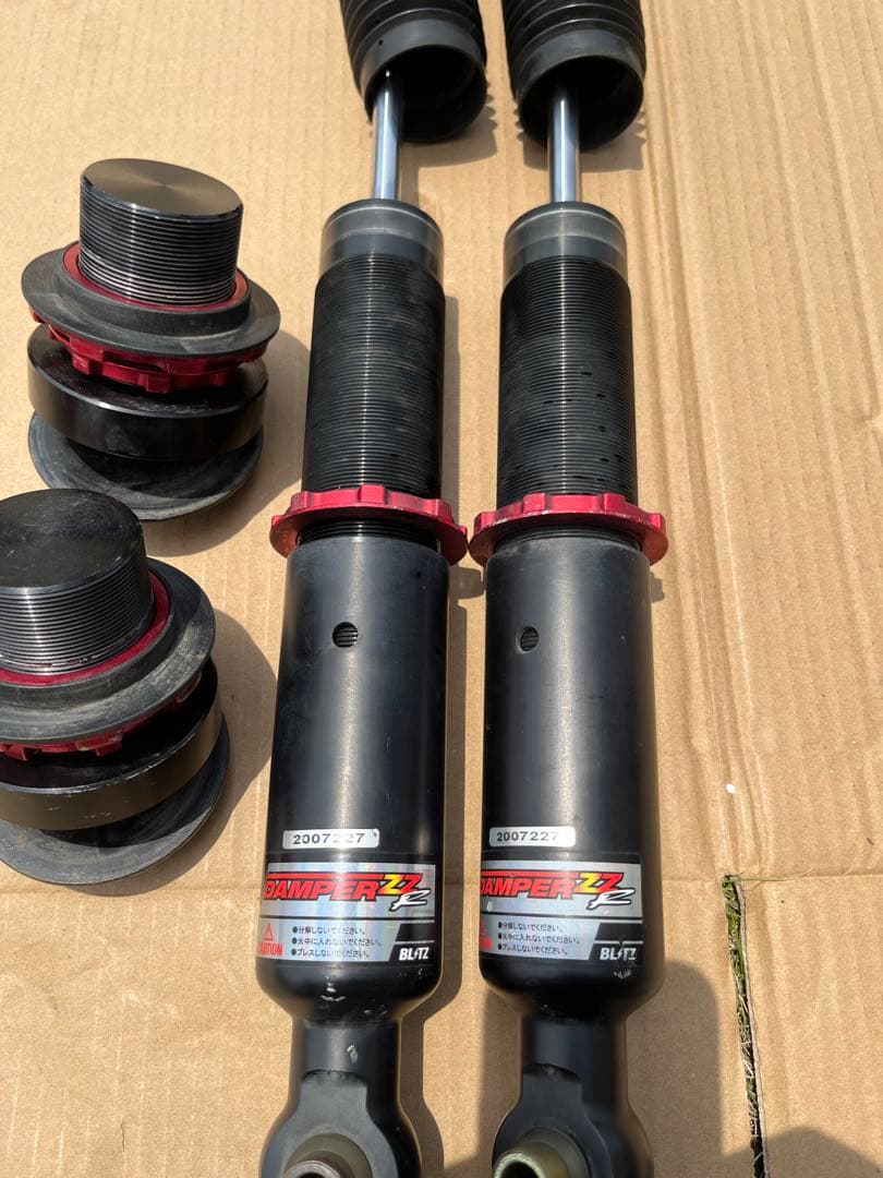 30プリウス 車高調BLITZ ZZR ジャンク