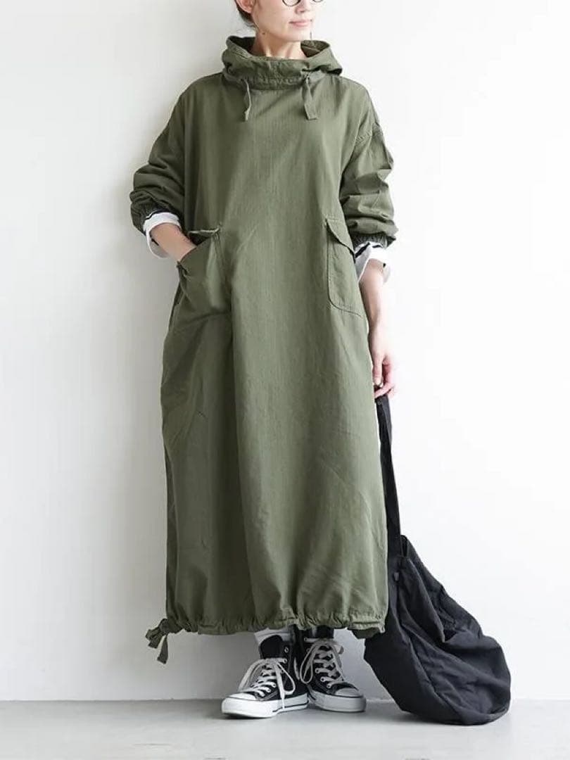 solamonat poche(ソラモナポッシェ)パーカーワンピース