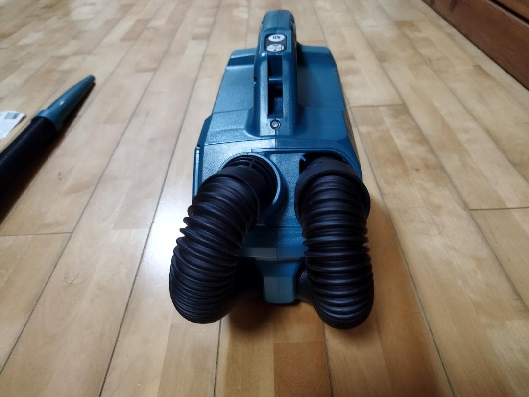 マキタ Makita 充電式クリーナ 18V CL184DZ コードレスクリーナ