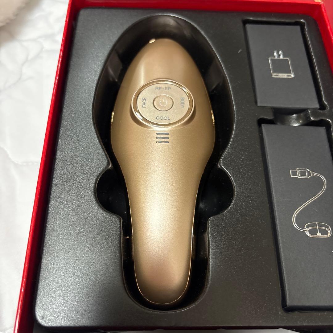 IKKOさんプロデュース MEラボンエクラ美顔器