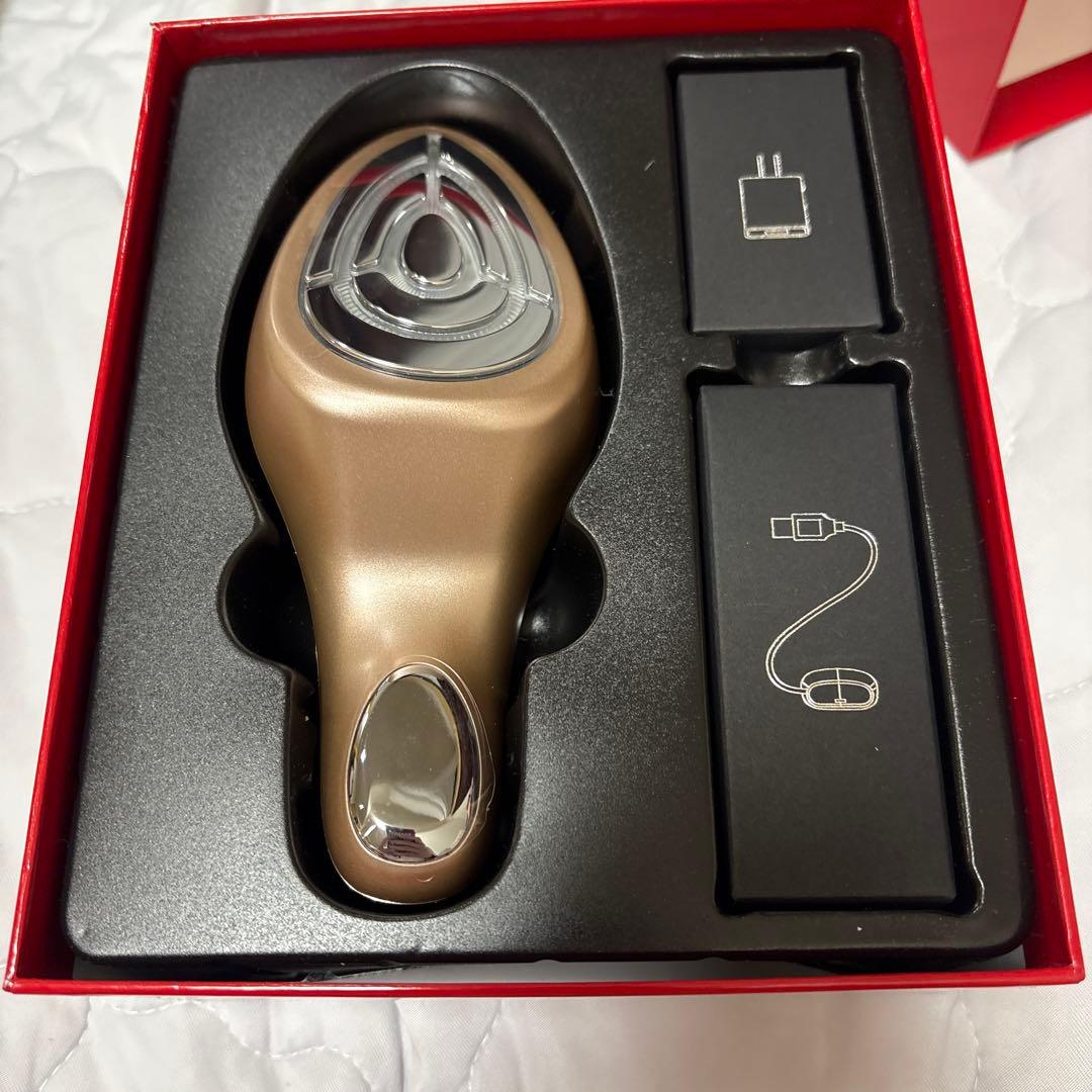 IKKOさんプロデュース MEラボンエクラ美顔器