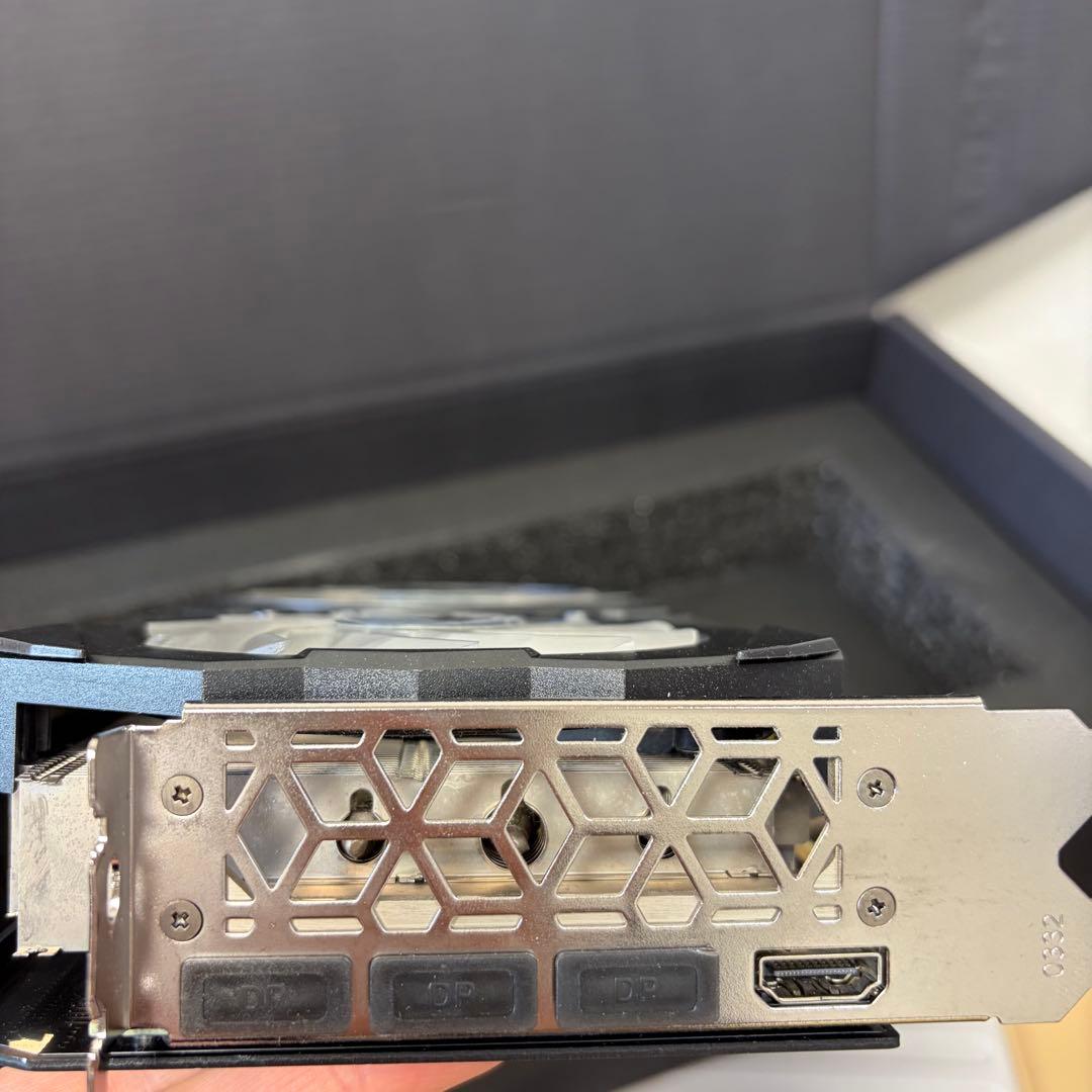 最終値下げ　RTX4070 玄人志向 GALAKURO