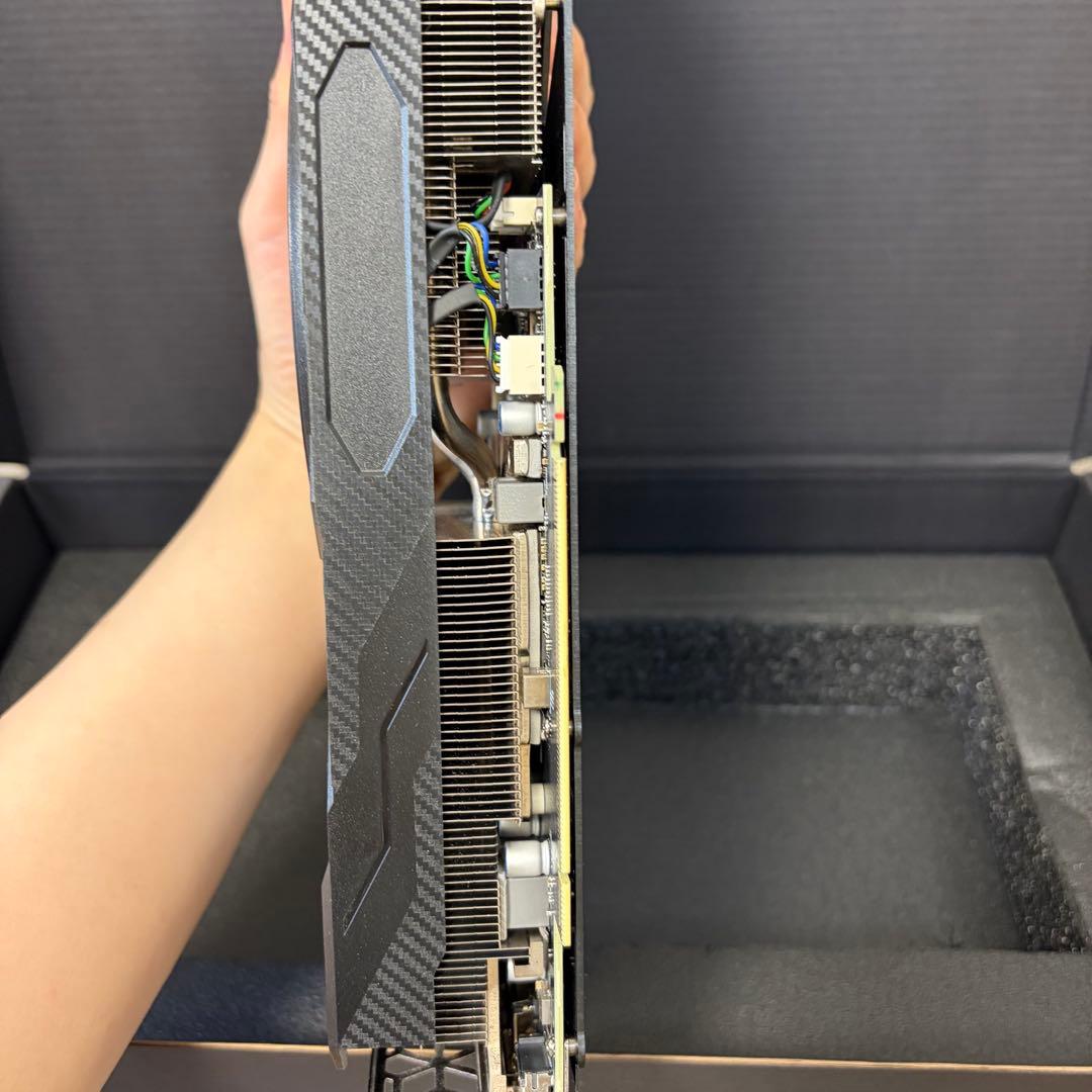 最終値下げ　RTX4070 玄人志向 GALAKURO