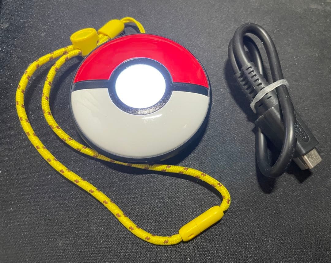 Pokémon GO Plus +（ナイトキャップピカチュウなつき度max）