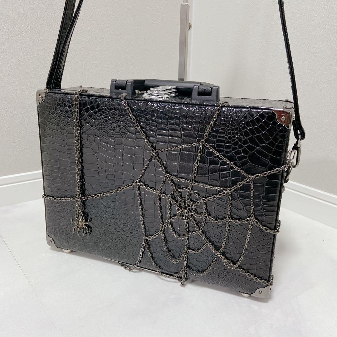 BPN 蜘蛛の巣　チェーン装飾　トランクバッグ　ゴシック系