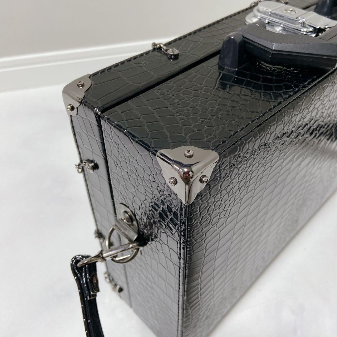 BPN 蜘蛛の巣　チェーン装飾　トランクバッグ　ゴシック系