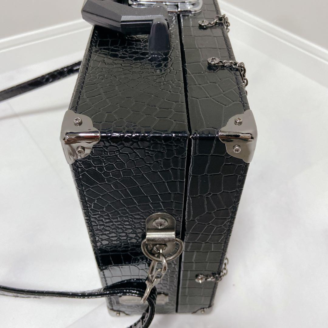 BPN 蜘蛛の巣　チェーン装飾　トランクバッグ　ゴシック系