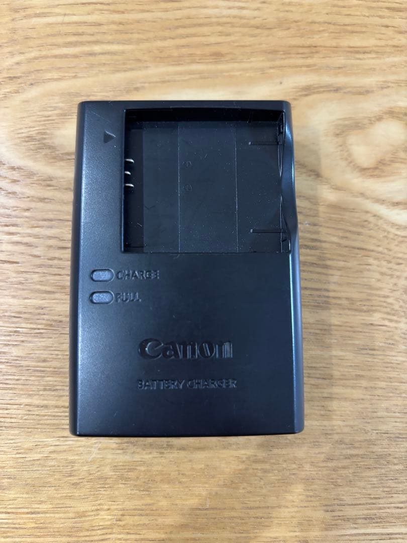 Canon キャノン　IXY200 デジタルカメラ