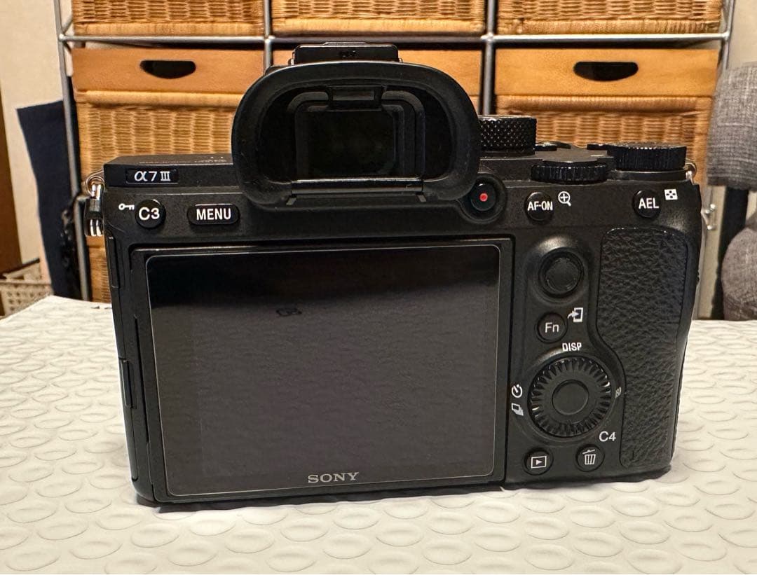 【サト】SONY α7 III ミラーレス一眼 本体 バッテリー付き