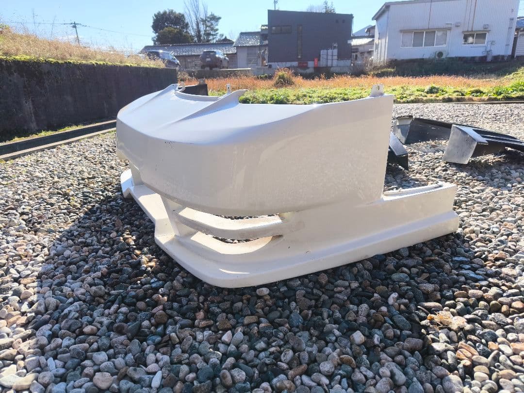 引き取り限定　100系ハイエース　フロントバンパー