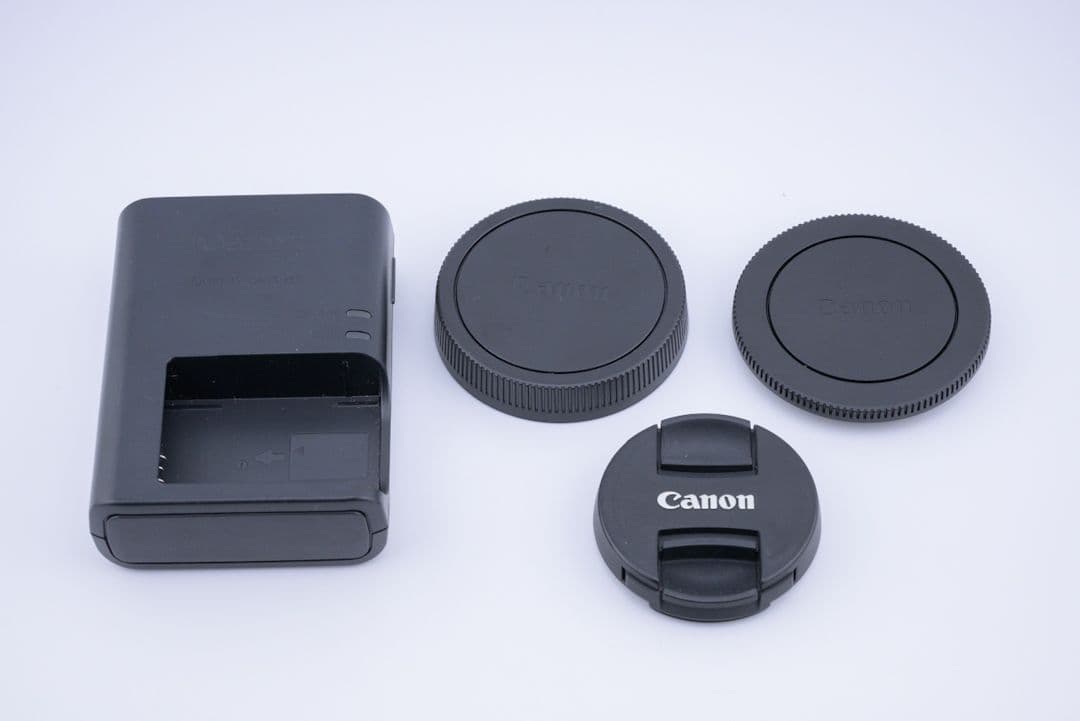 デジタルカメラ Canon EOS M10 + EF-M 15-45mm