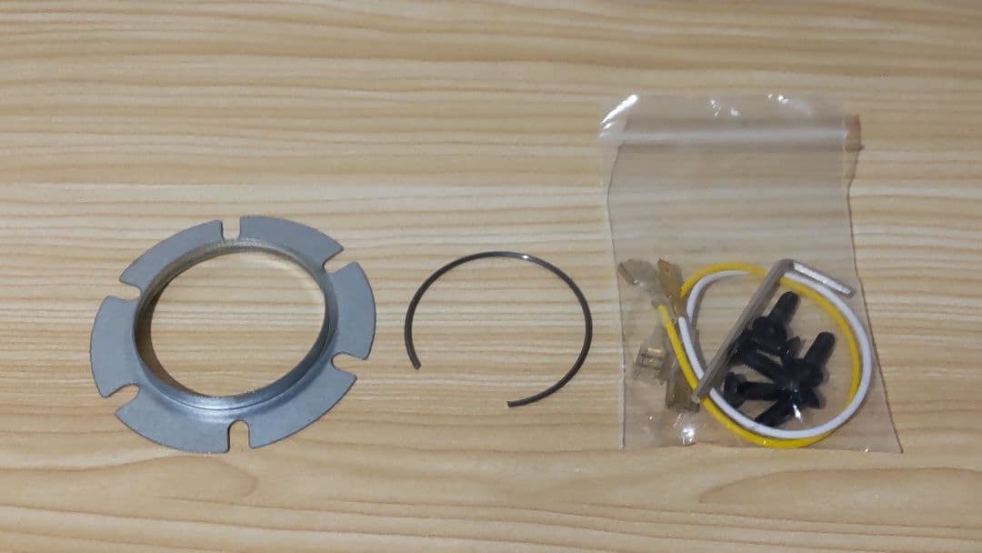 momo ステアリング V35 340mm 黒