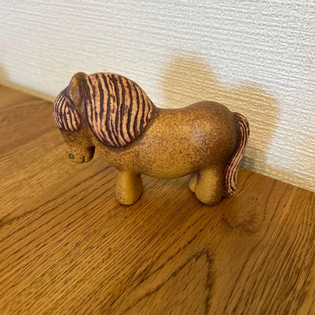 リサ・ラーソン ポニー 馬