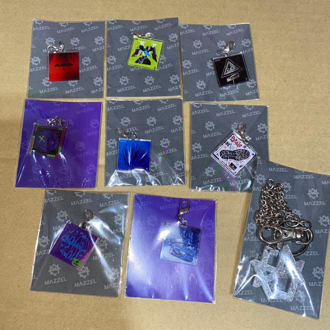MAZZEL ジャケットチャーム キーチェーン