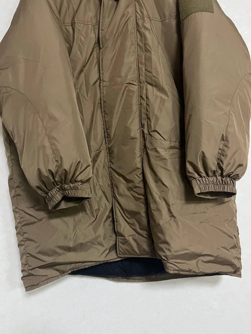 新品タグ付き yield モンスターダウンジャケット イールド ・アウター XL