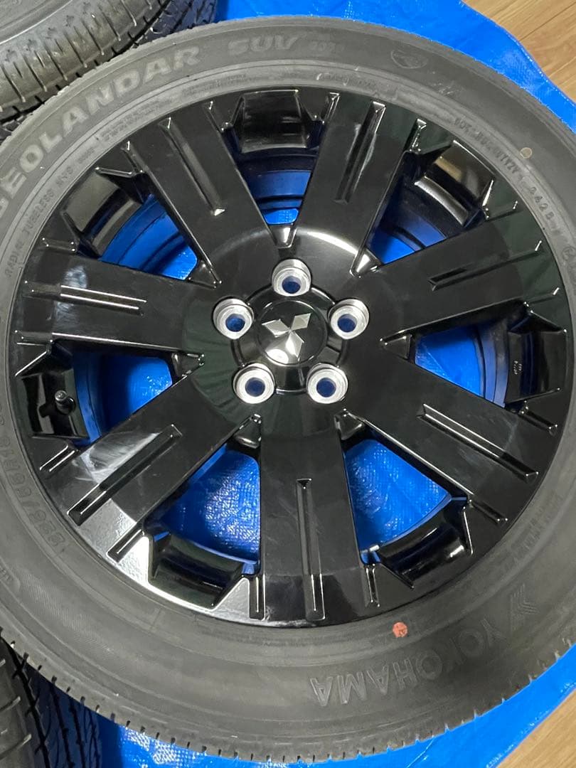 三菱デリカD5 シャモニー タイヤ ホイール【新車外し】1点ずつ出品　（2/4）
