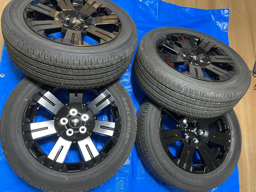三菱デリカD5 シャモニー タイヤ ホイール【新車外し】1点ずつ出品　（2/4）