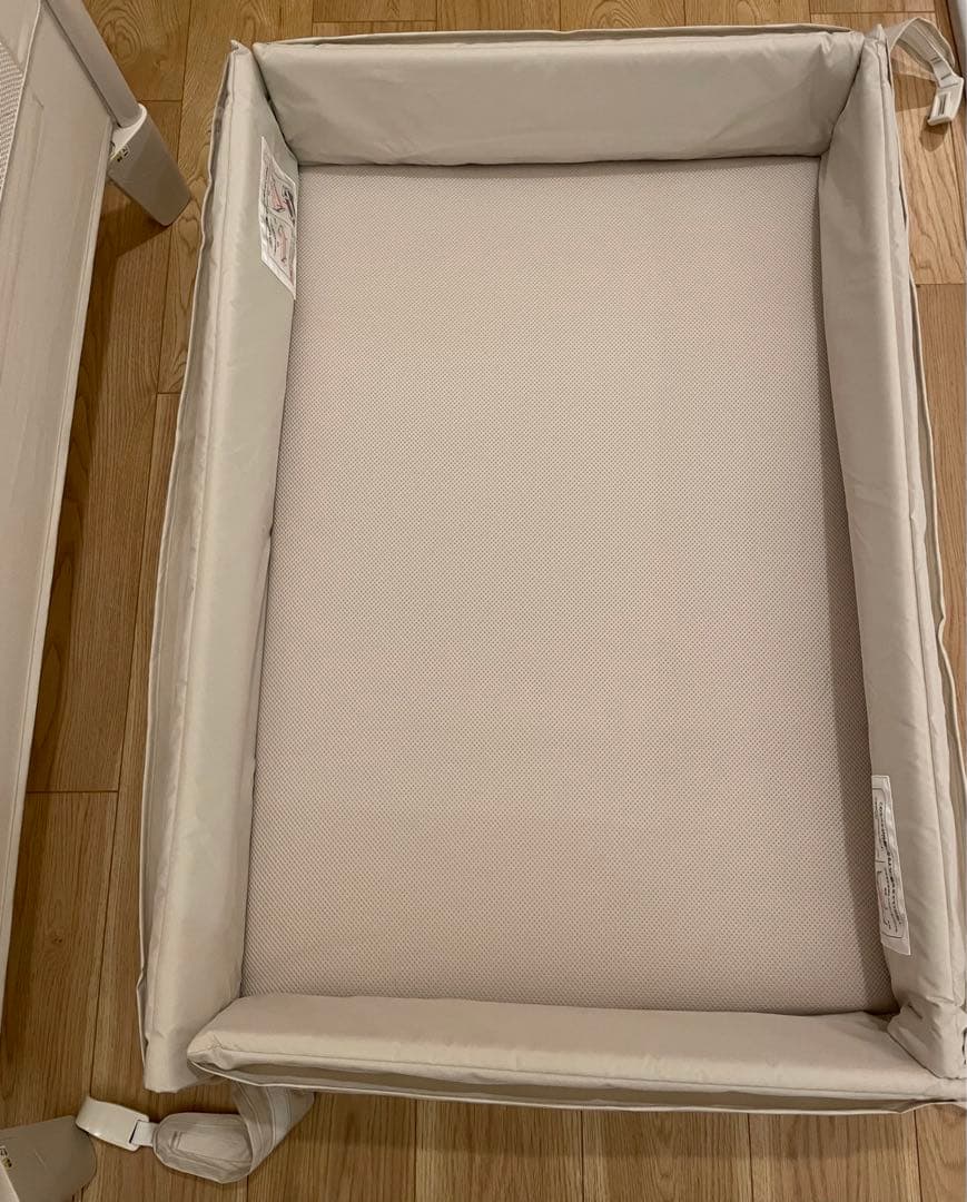 アップリカ ココネル エアー ホワイトグレー