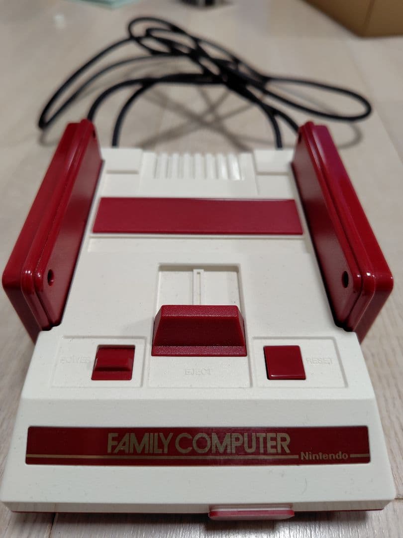ニンテンドー クラシックミニ ファミリーコンピュータ