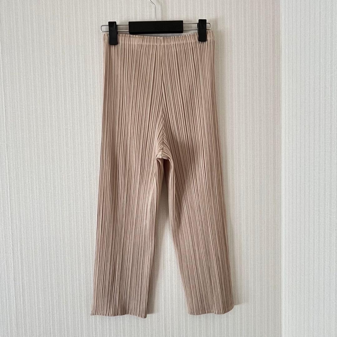 PLEATSPLEASE イッセイミヤケ クロップドパンツ　ベージュ　3