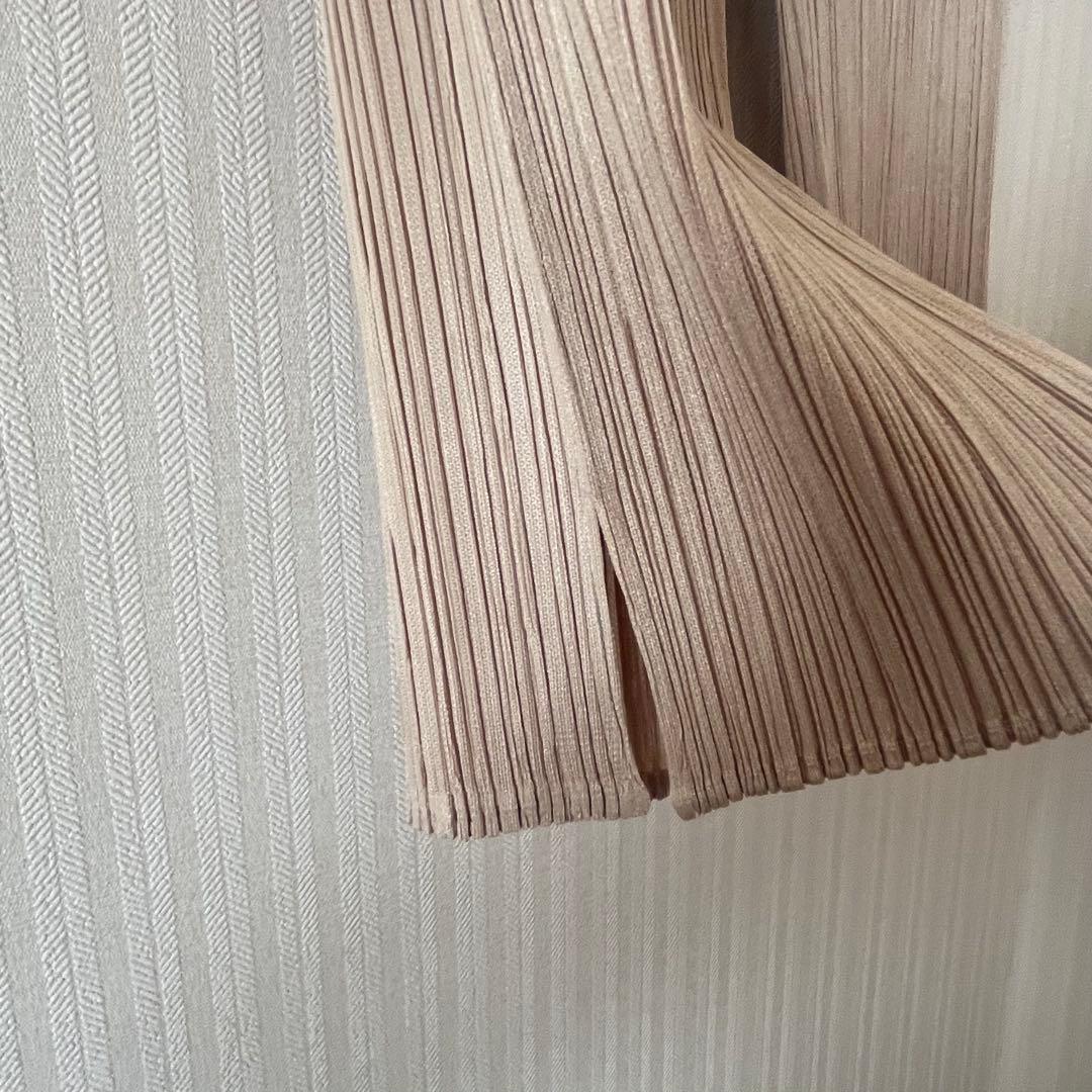 PLEATSPLEASE イッセイミヤケ クロップドパンツ　ベージュ　3