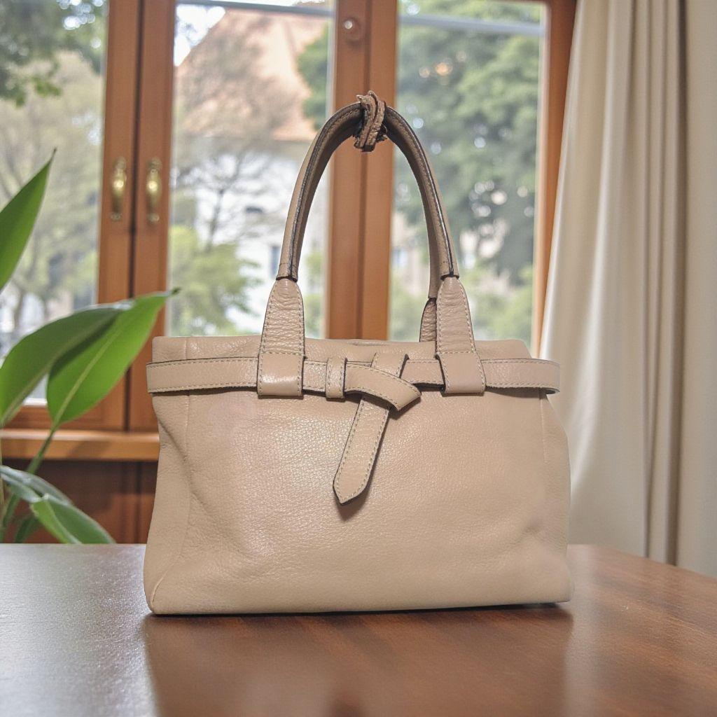 【美品】 土屋鞄 シボ革 レザーハンドバッグ ベージュ 上品 通勤 トート 軽量