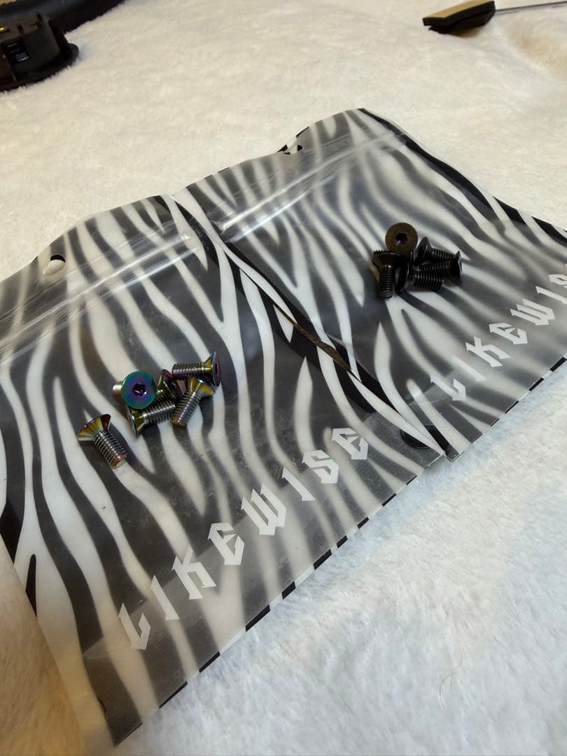 LIKEWISEライクワイズ ステアリングホイール HELLBOI エディション