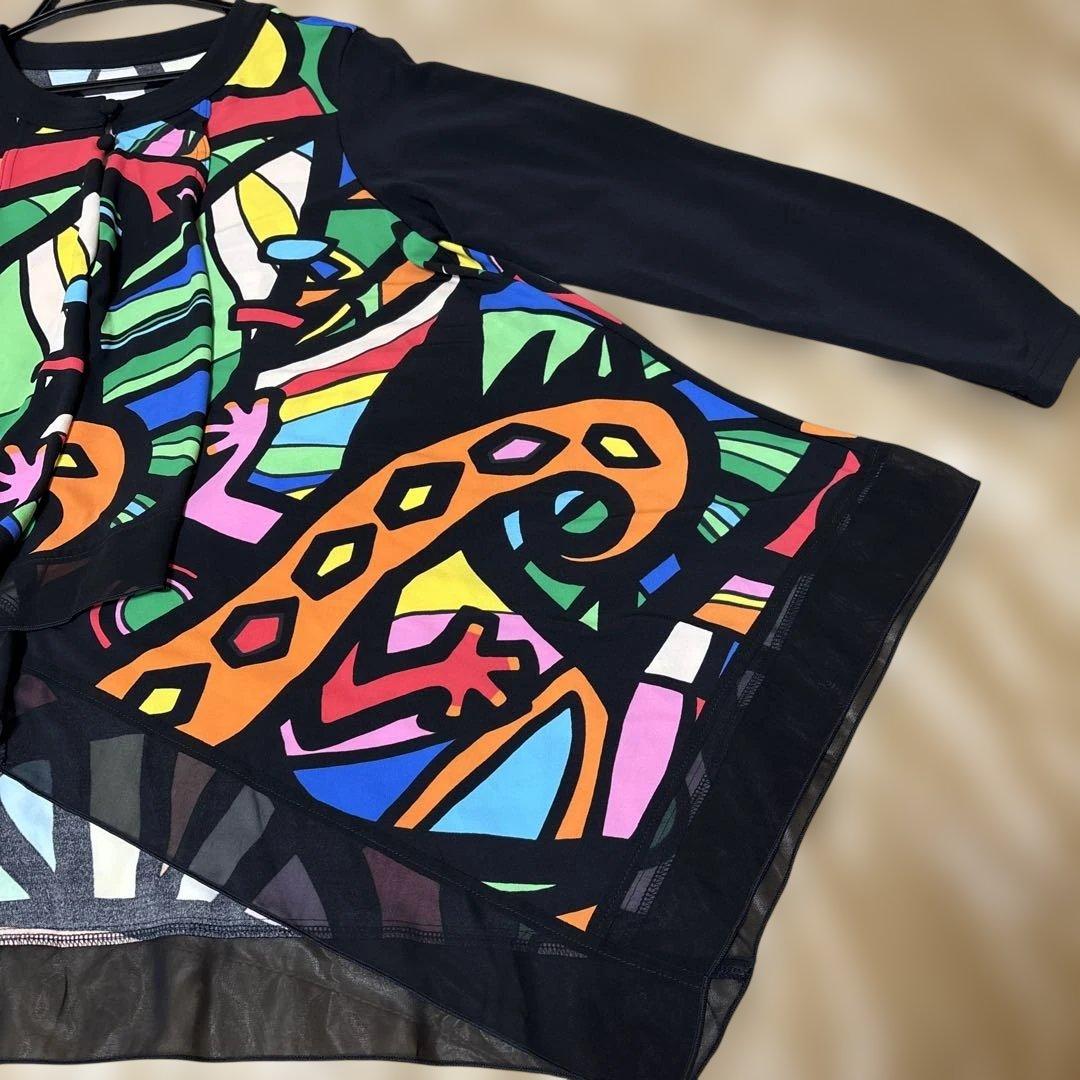 【新品未使用】✨トクコプルミエヴォル✨黒地に前開き陽気なカラフル柄のチュニック❣️