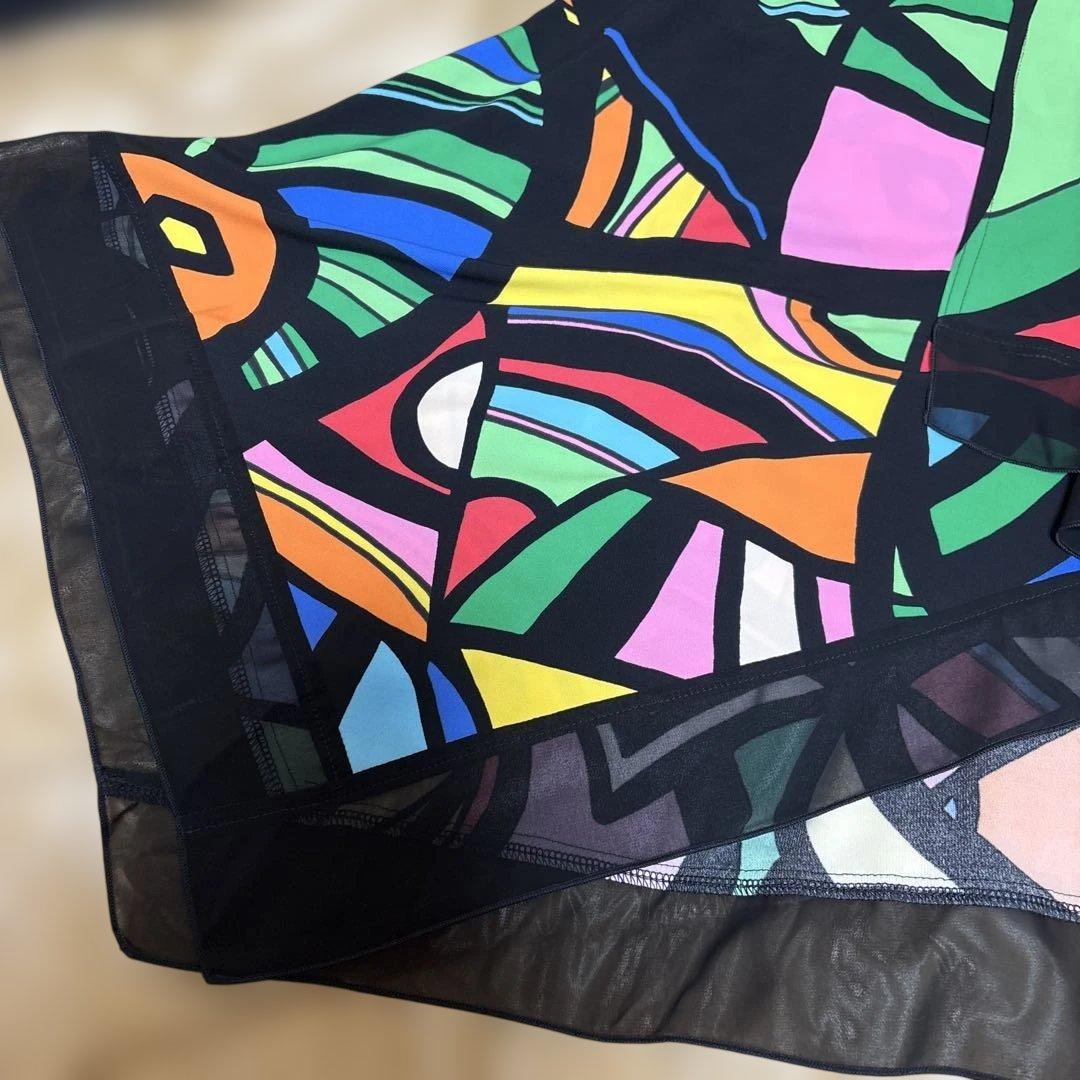 【新品未使用】✨トクコプルミエヴォル✨黒地に前開き陽気なカラフル柄のチュニック❣️