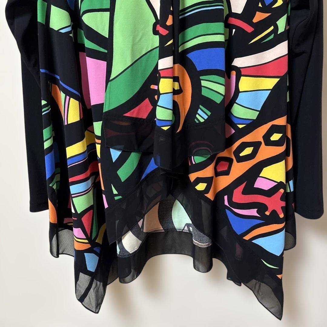 【新品未使用】✨トクコプルミエヴォル✨黒地に前開き陽気なカラフル柄のチュニック❣️