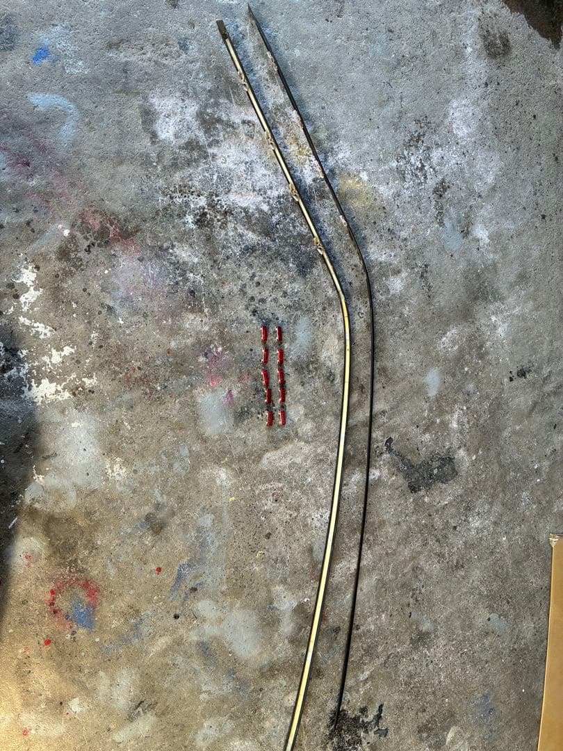 ひさん　ヴィヴィオ　ルーフモール　とめ金具？