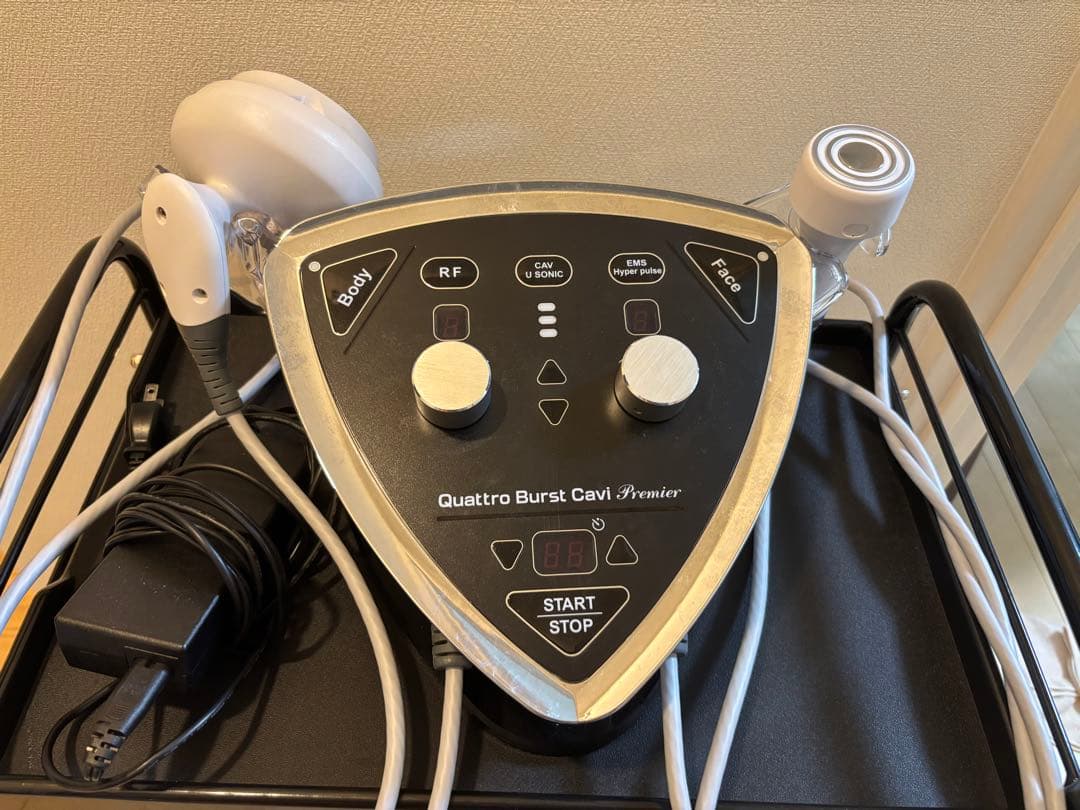 クワトロバーストキャビプレミア 小顔 フェイシャル 痩身 全身