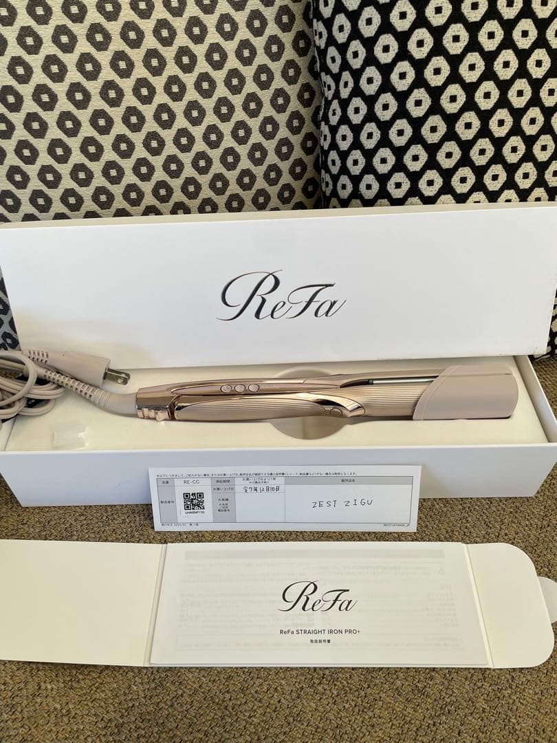 最新型2025年10月発売Refa STRAIGHT IRON PROプラス