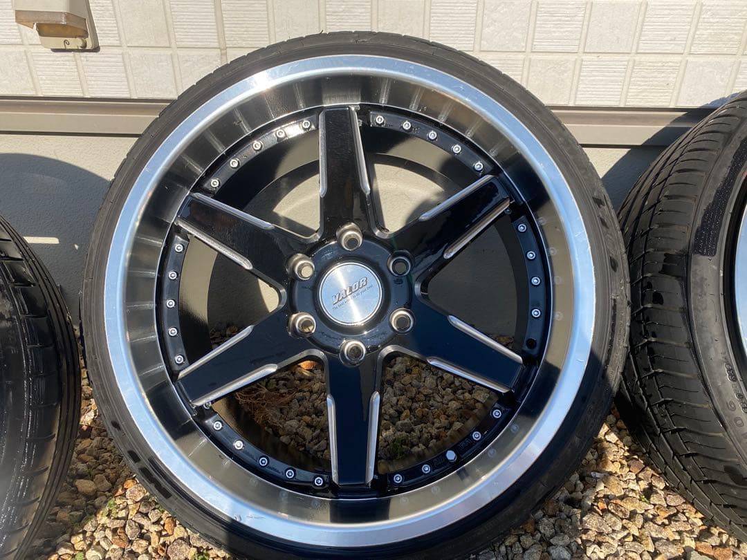 ※新年セール　ハイエース　19インチ　VALOR DCR①
