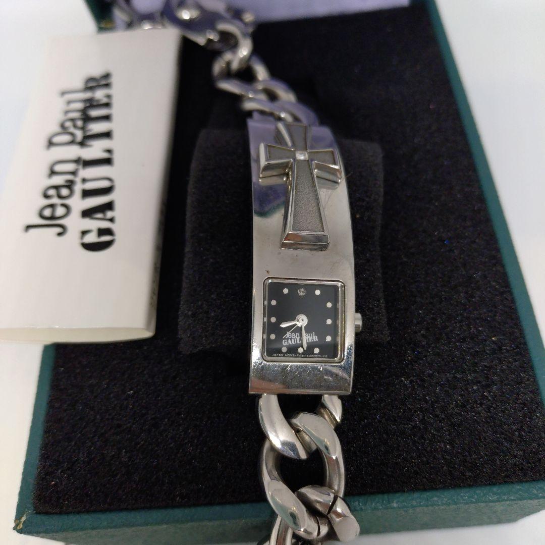 ジャンポール・ゴルチエブレス型腕時計