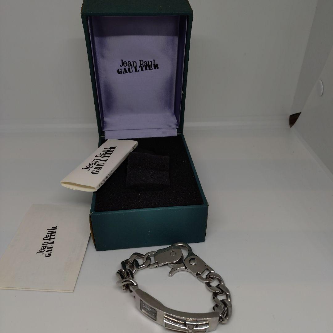 ジャンポール・ゴルチエブレス型腕時計