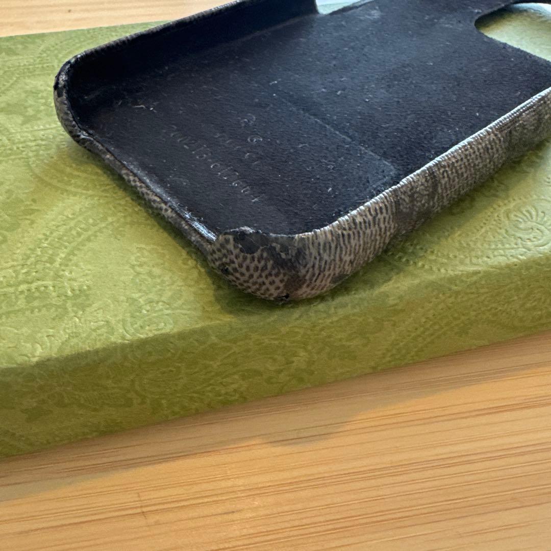 GUCCI iPhone15pro用ケース ダークグレー