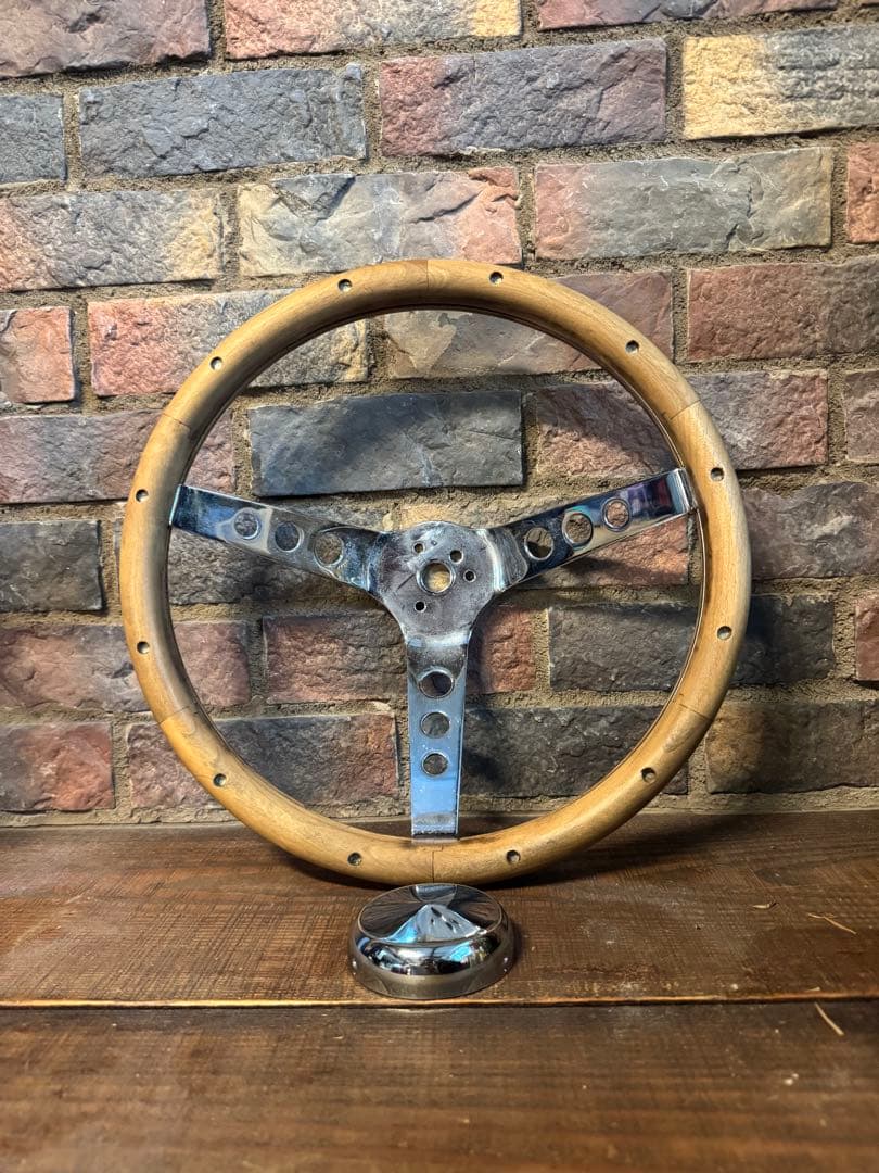 グラント ウッド製 3本スポーク ステアリングホイール