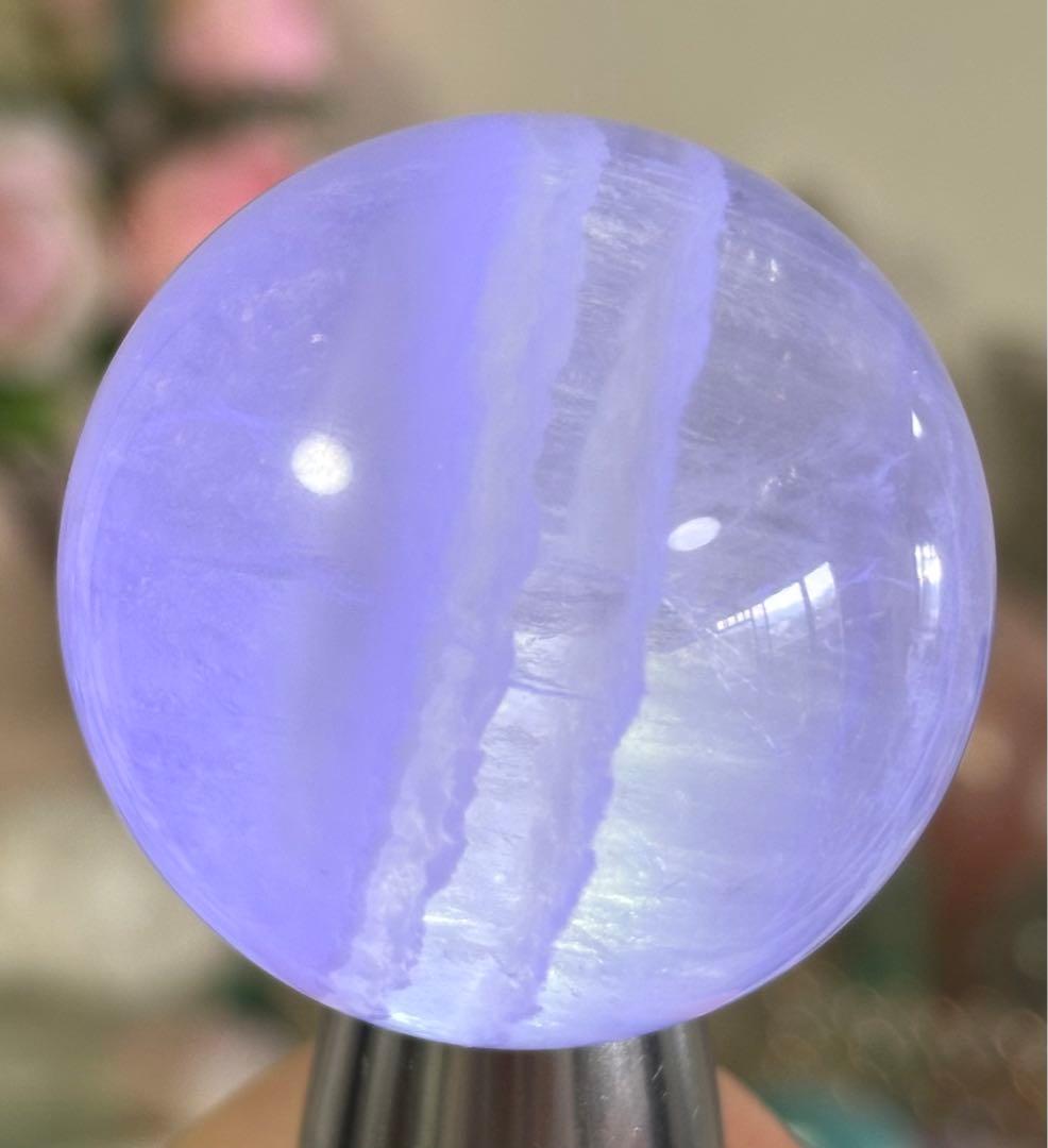 ラスト再入荷　凄くレア　高品質　セリサイトinフローライト スフィア　uv蛍光