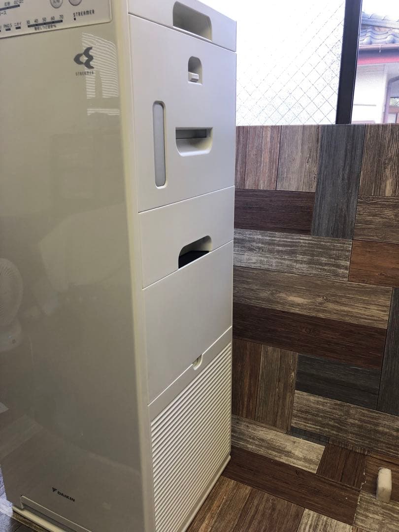 ダイキン 空気清浄機 MCK55YBK-W 2022年製　(160)