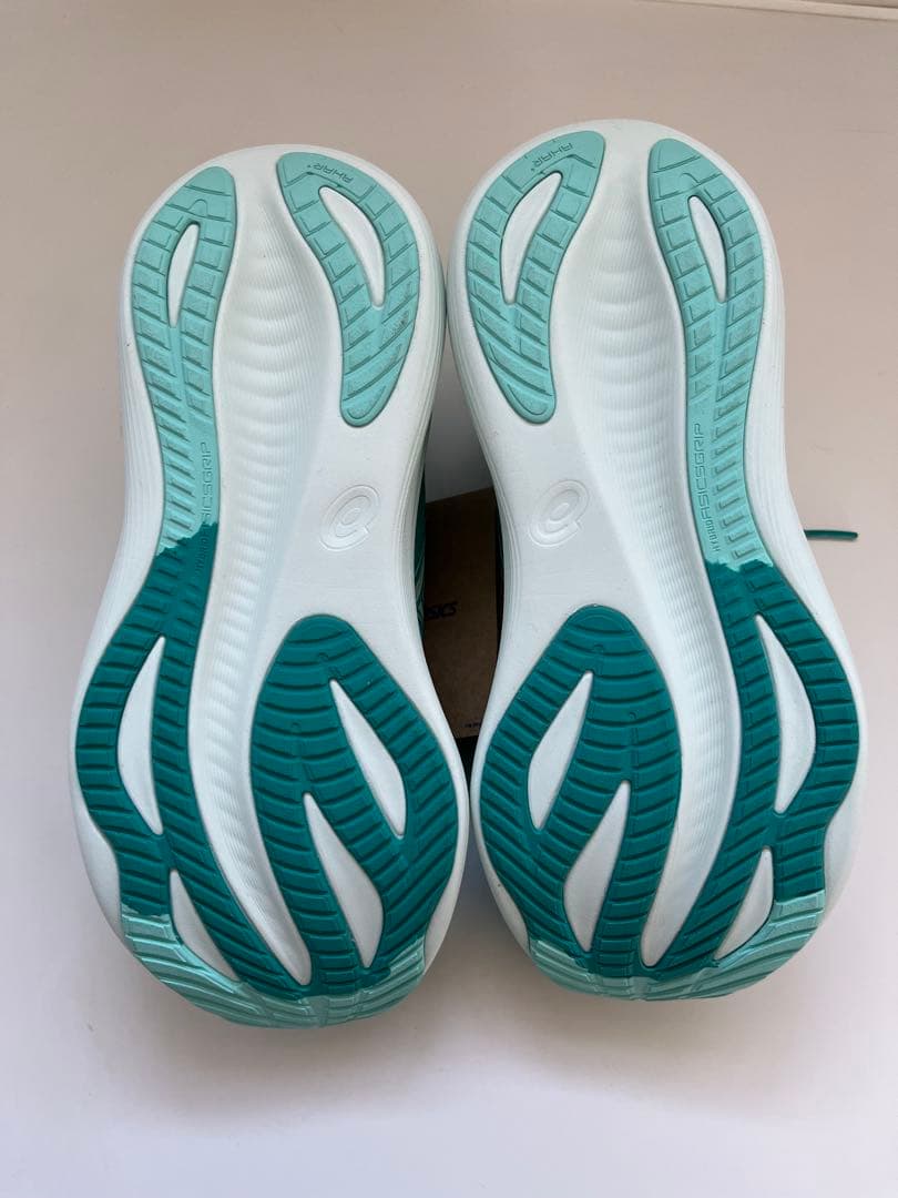 asics GEL-NIMBUS27 ランニングシューズ　23.5cm