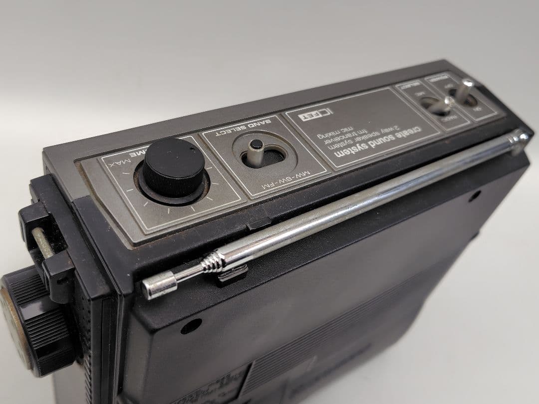 VICTOR　F-240　MW/SW/FM 3バンド ラジオ