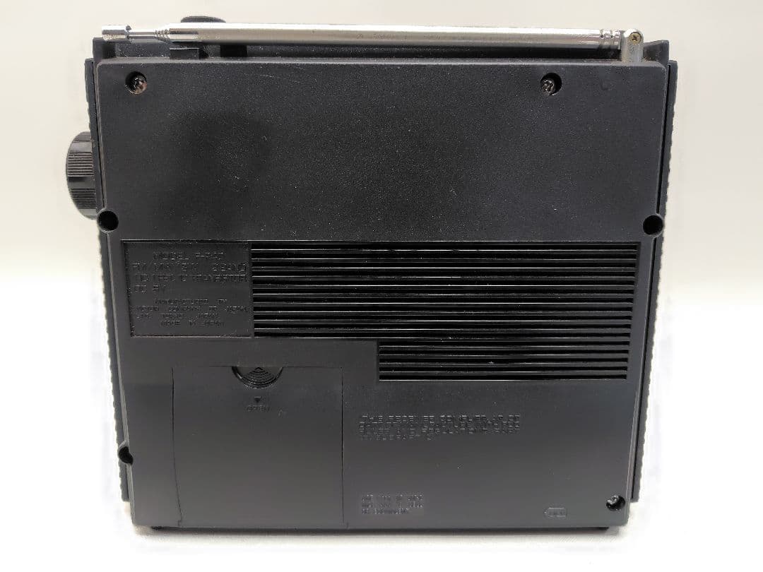 VICTOR　F-240　MW/SW/FM 3バンド ラジオ