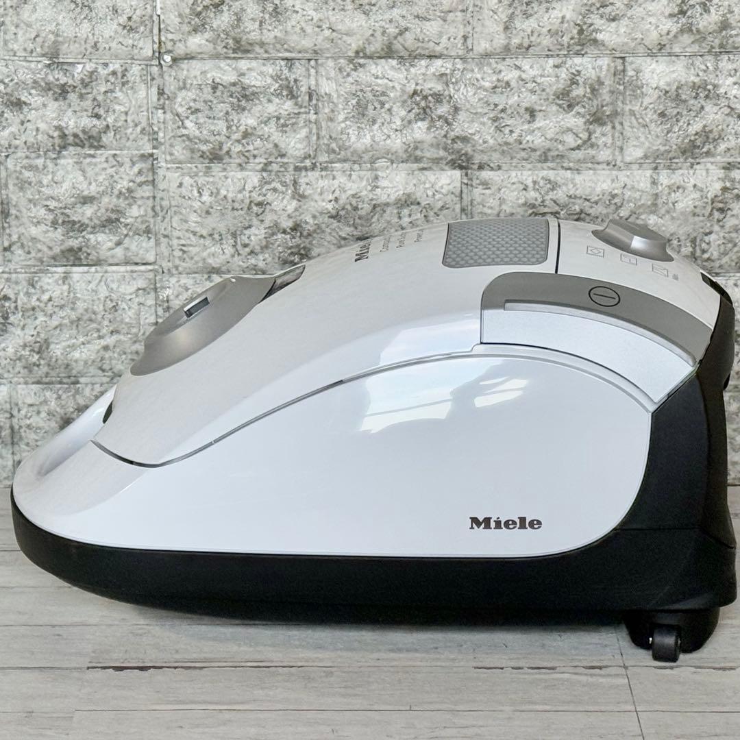 掃除機・クリーナー Miele Compact C1 Pure Suction SCA03