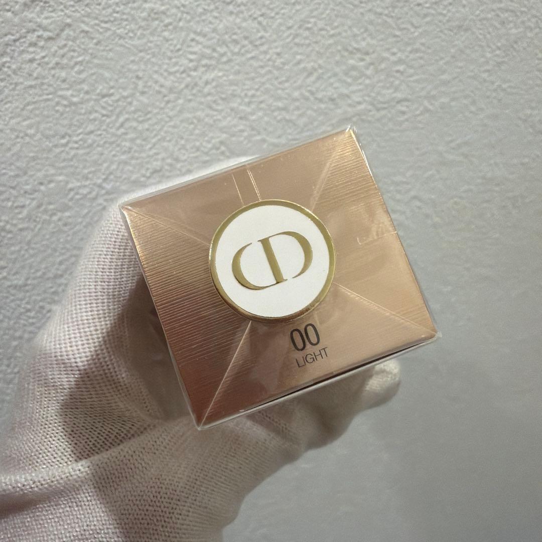 ディオール プレステージ ホワイト ル プロテクターUV ミネラル BB 00
