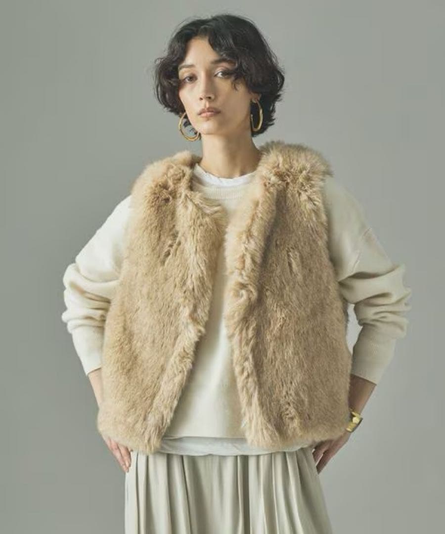 カレンソロジー　ショートファーベスト