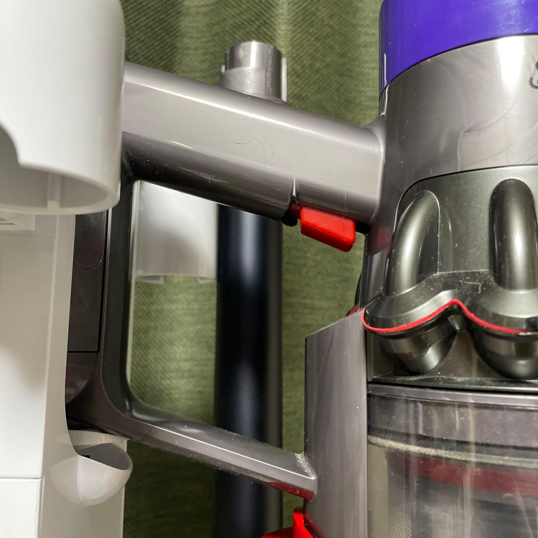 Dyson V10 SV12 コードレス掃除機　スタンド付き ダイソン