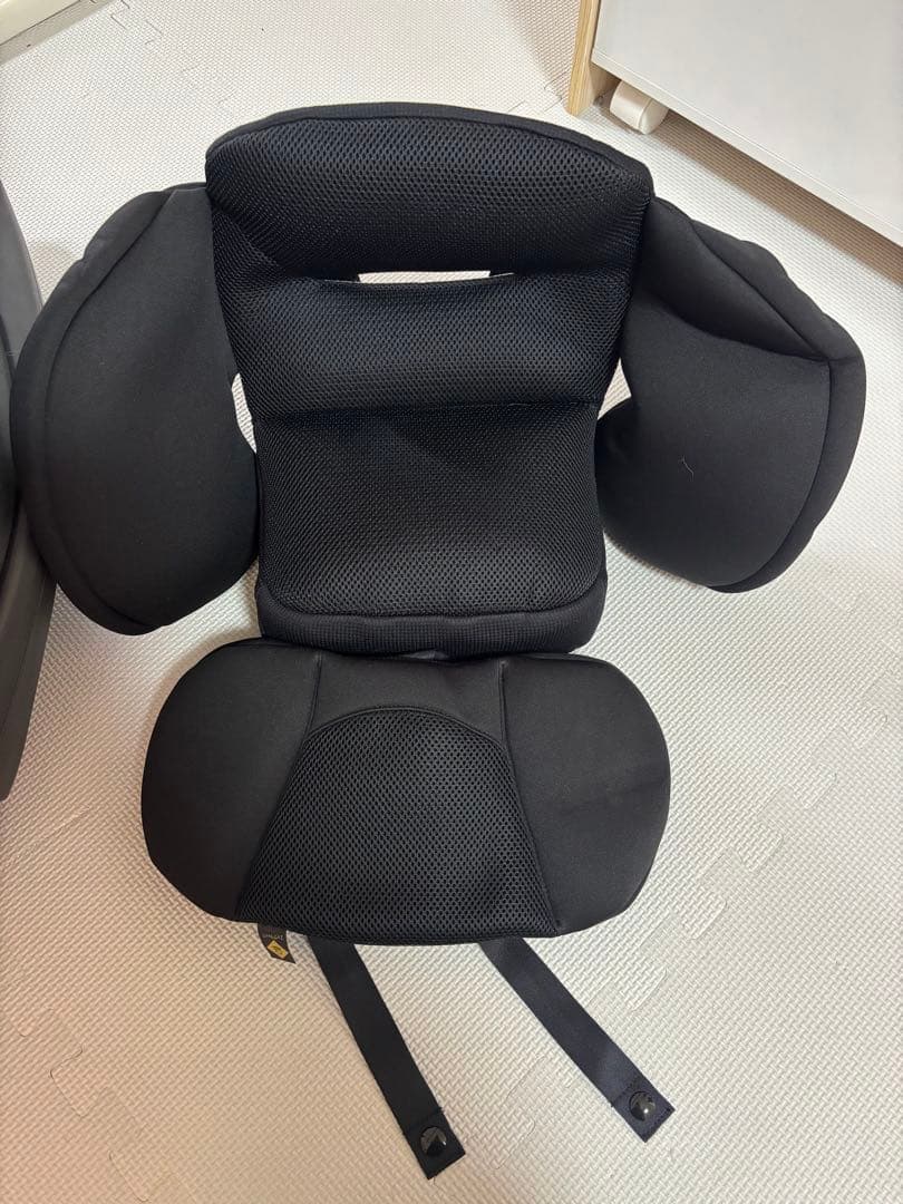 コンビ THE S (ザ・エス) ISOFIX カーキ 付属品完備