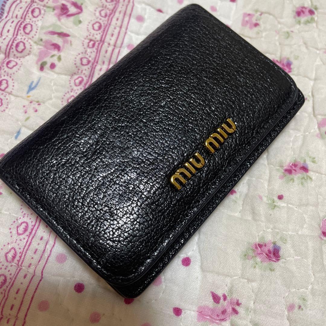 美品 MIUMIU ミュウミュウ 名刺入れ カードケース ブラック